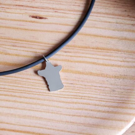 Colgante plata silueta Dama de Baza | HD Joyeros