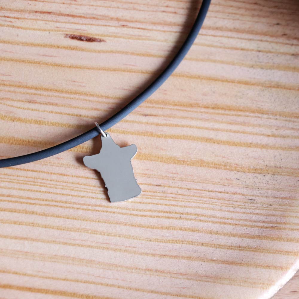 Colgante plata silueta Dama de Baza | HD Joyeros Colgante plata silueta Dama de Baza | HD Joyeros